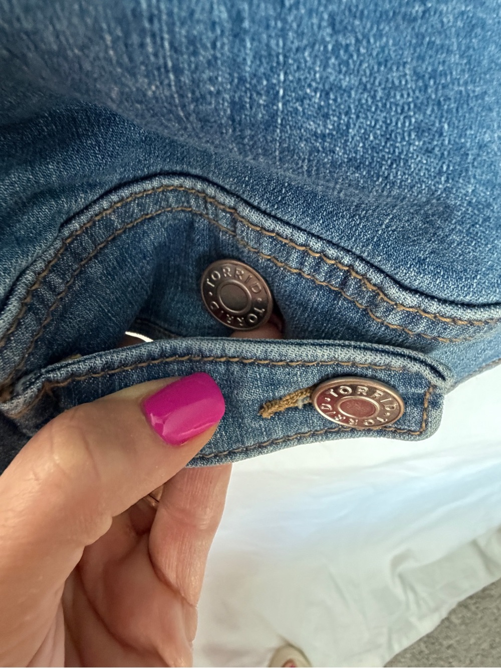 Torrid Indigo Cropped Denim Jacket Size 2. ( 18-20) like new - Picture 5 of 5
